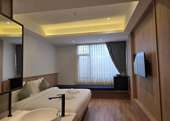 Warm Pillow 3* Bangkok